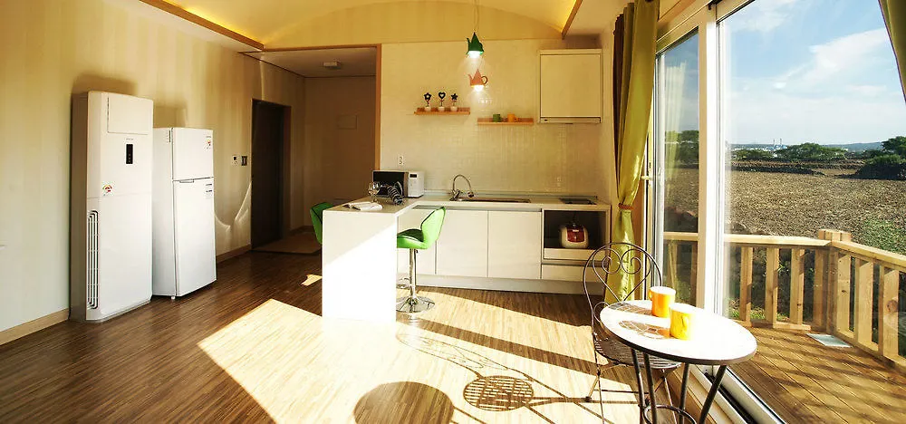 Hotel The Healing Pension Jeju